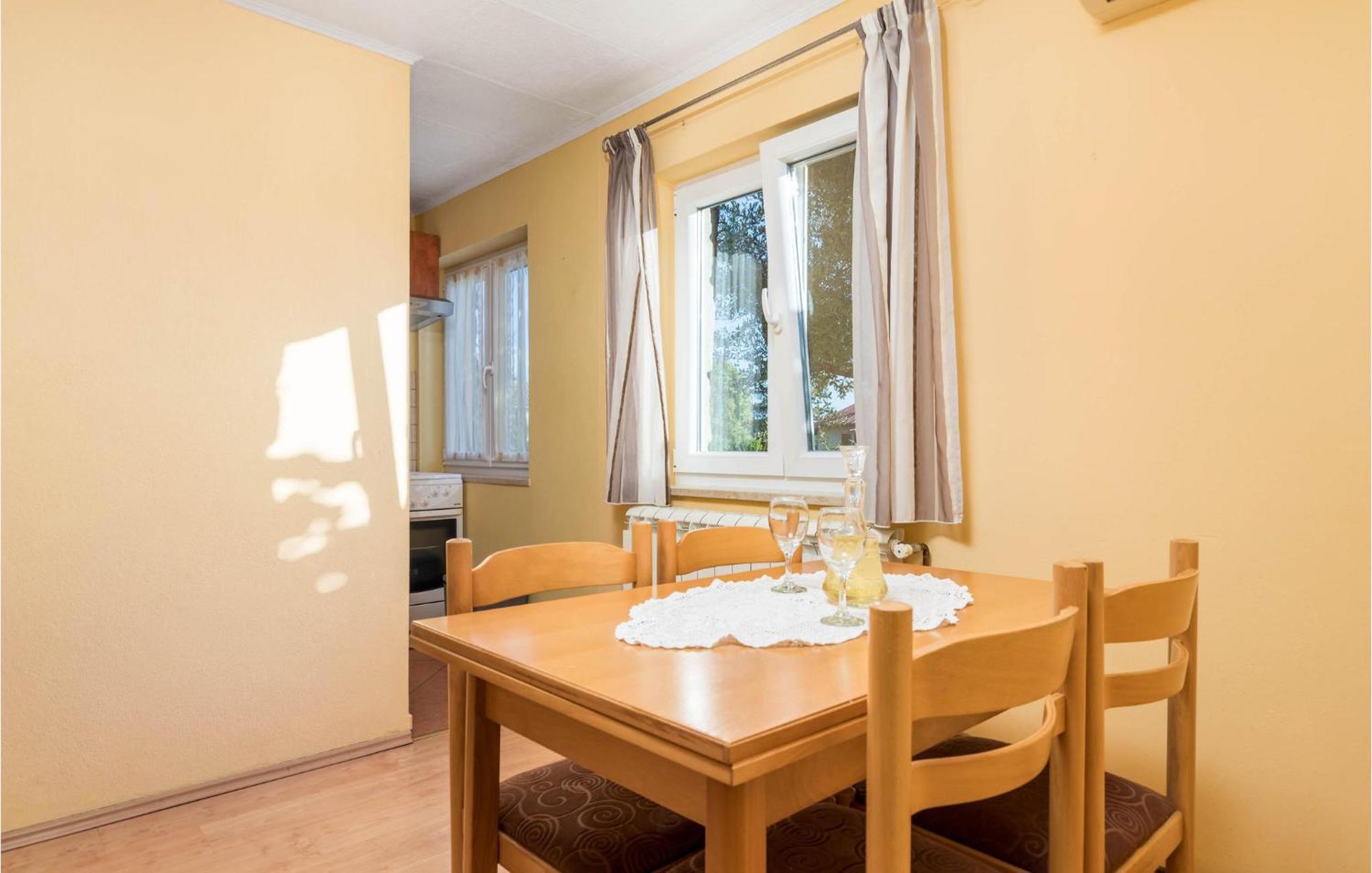 Stunning Apartment In Lovran With Kitchen Экстерьер фото