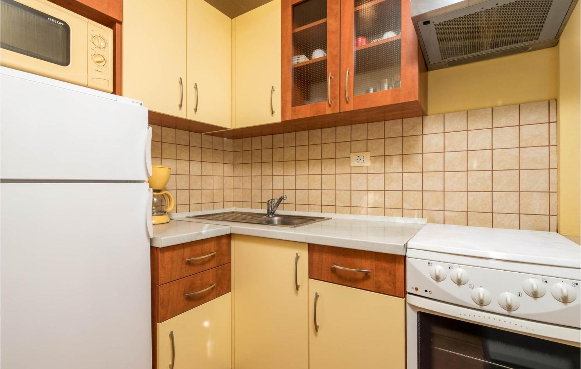 Stunning Apartment In Lovran With Kitchen Экстерьер фото